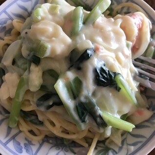 小松菜と鮭のパスタ